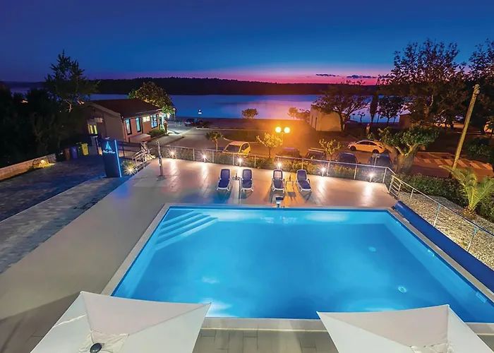 Stunning In With Wifi Punat