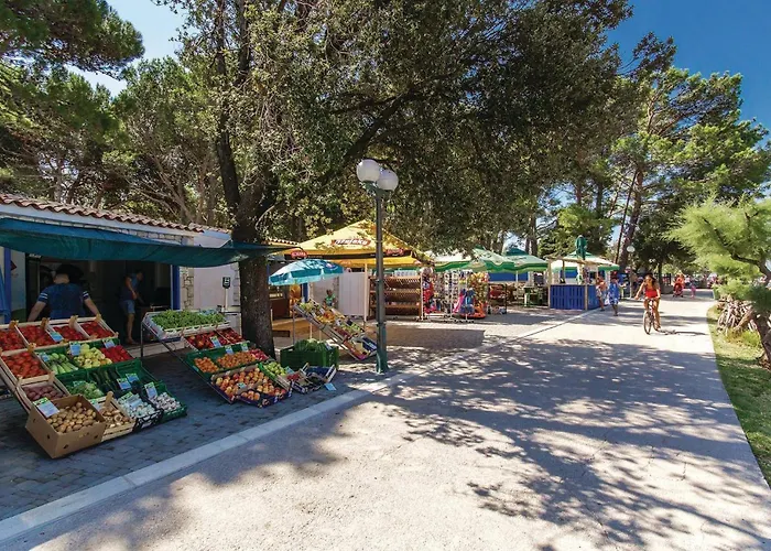 Lägenhet Stunning In With Wifi Punat